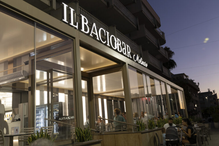 IL BACIO BAR
